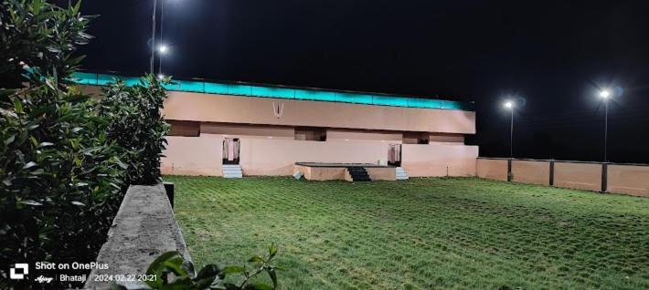 Hotel Vaishnavi Bhadji 外观 照片